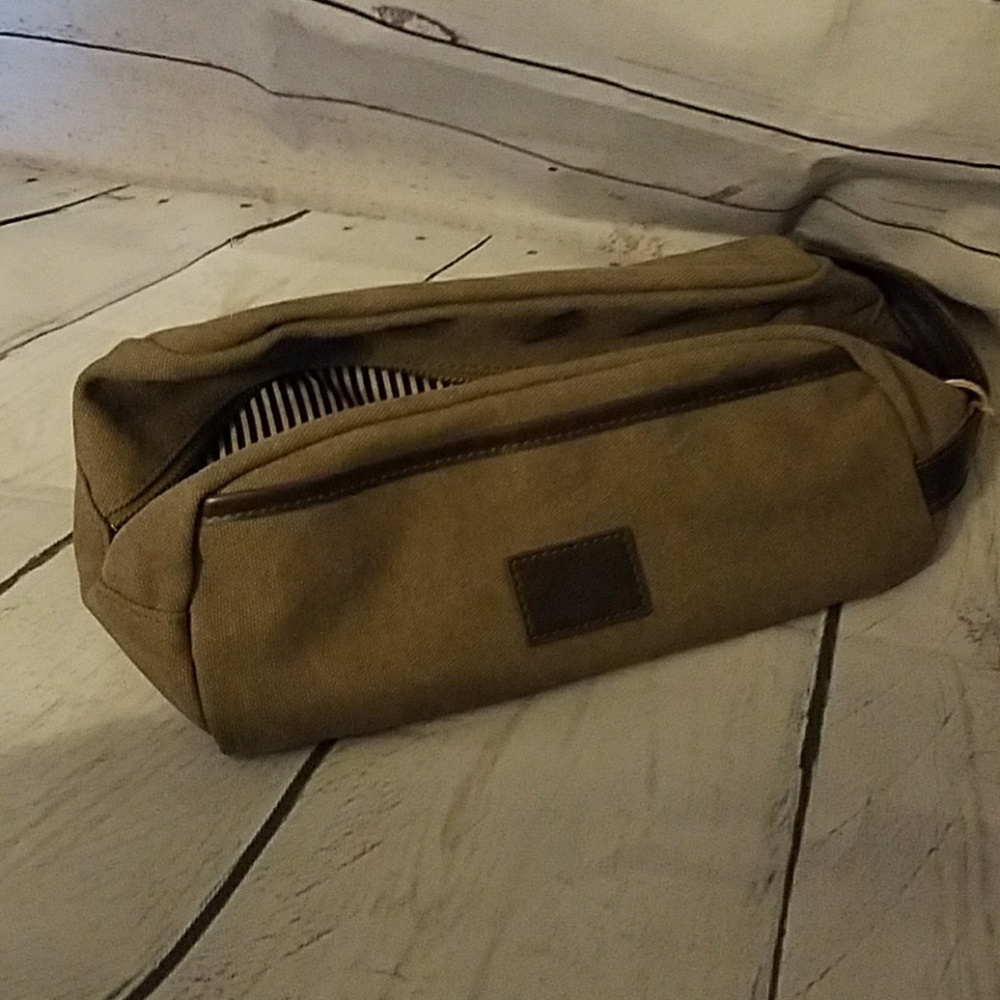 MENS Excursion Toiletry Bag BY BROUK